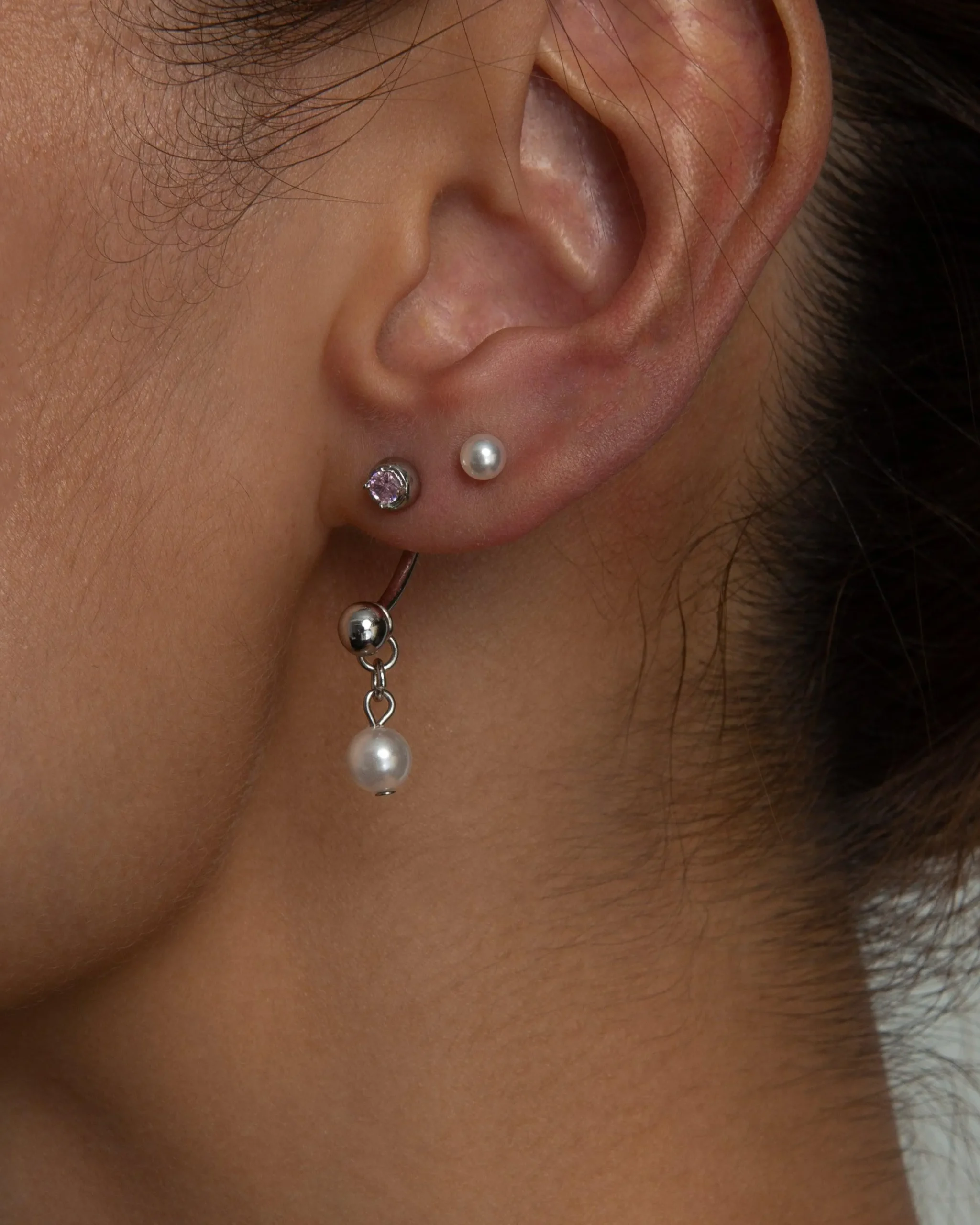 Boucle d'Oreille Helix À Dos Plat Avec Une Seule Perle