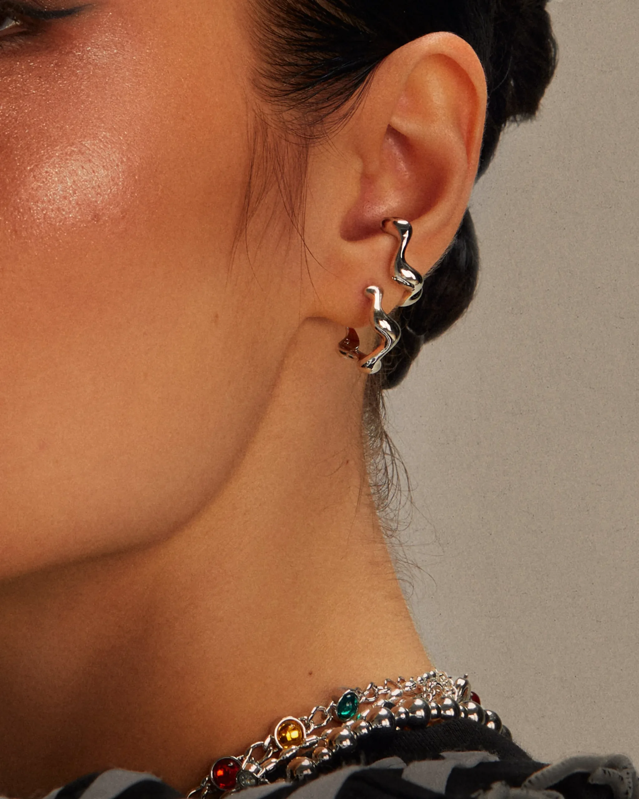 Boucles d'Oreilles Créoles Ondulées Dorées