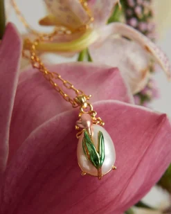 Dans Le Collier de Jardin